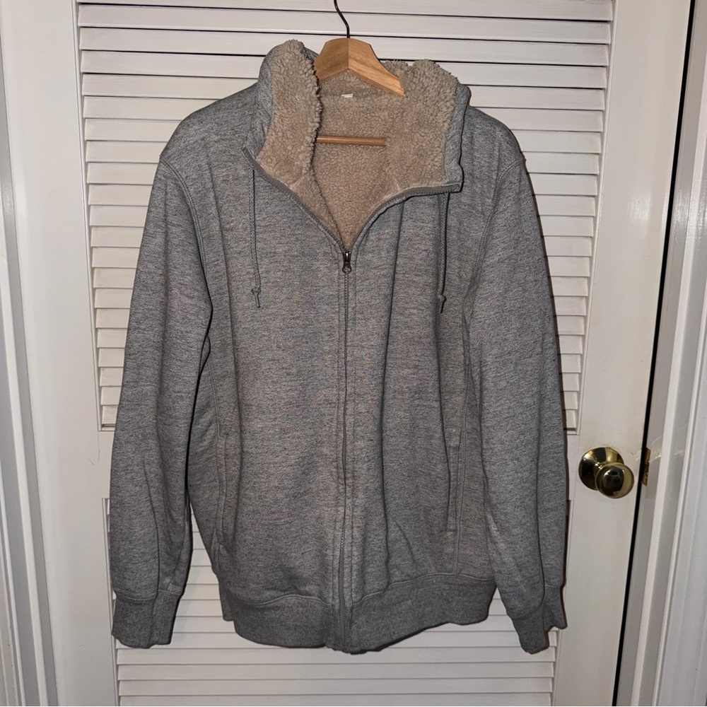 Uniqlo Men's Zip Up Sweater - Gray with Cream fleece lining
